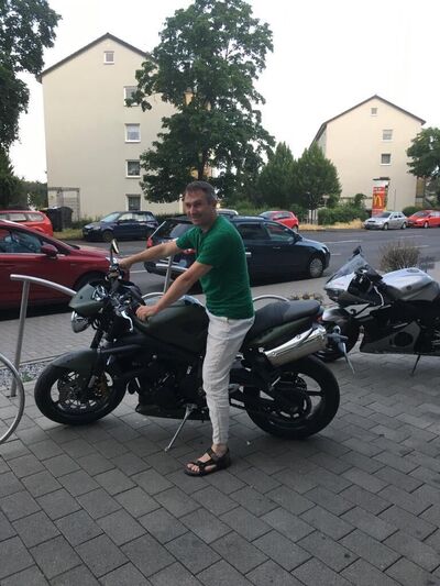  Frankfurt am Main,   , 46 ,     , c , 