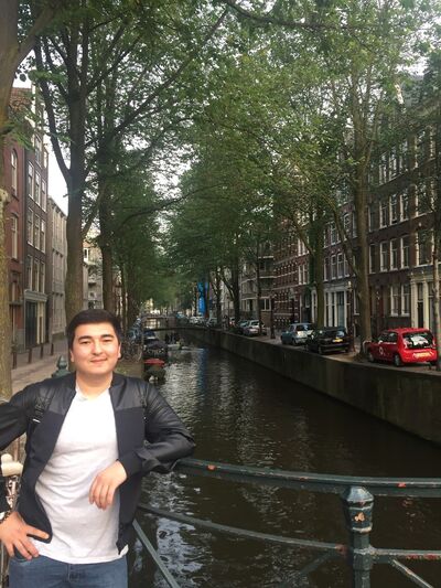  ,   Aziz, 32 ,   ,   , c 