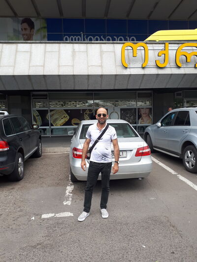  ,   Ali, 44 ,     , c 