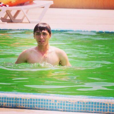  ,   Fredi, 33 ,   