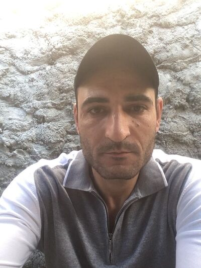  ,   Davit, 33 ,   ,   