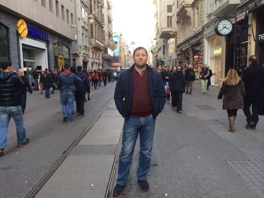  ,   Tolik, 46 ,   