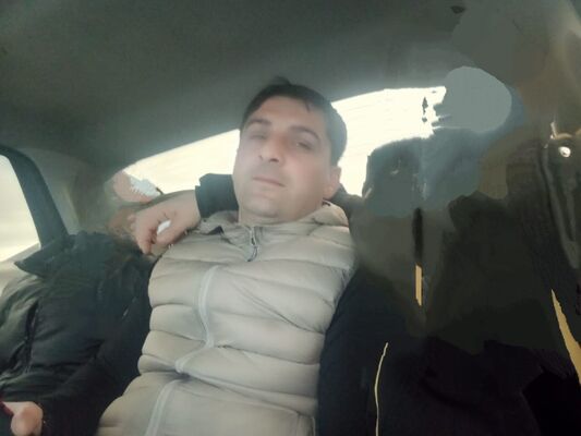  ,   Ali, 29 ,   ,   