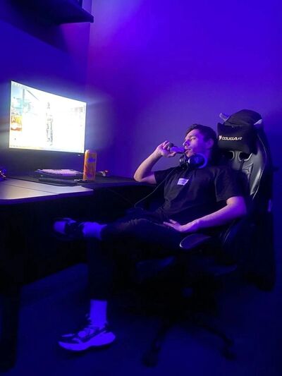  -,   , 19 ,   ,   