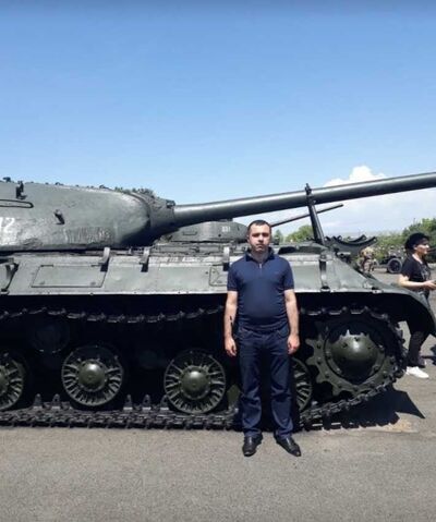  ,   Hayk, 39 ,   ,   