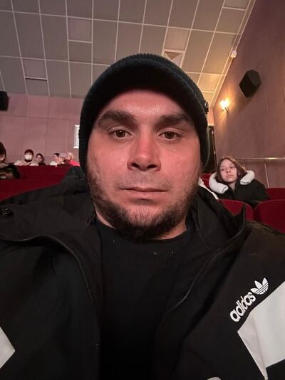  ,   Alex, 32 ,   ,   