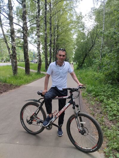  ,   Pavel, 42 ,   ,   