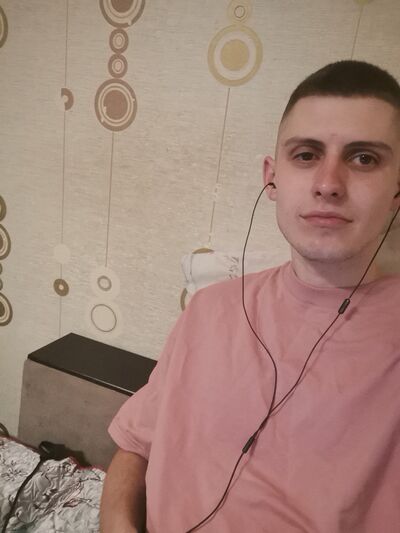  ,   Maxim, 24 ,   ,   , 