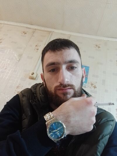  ,   Levon, 26 ,   ,   