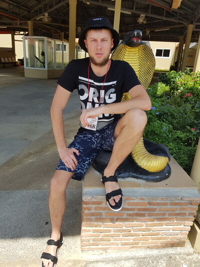  Frankfurt am Main,   , 32 ,   ,   