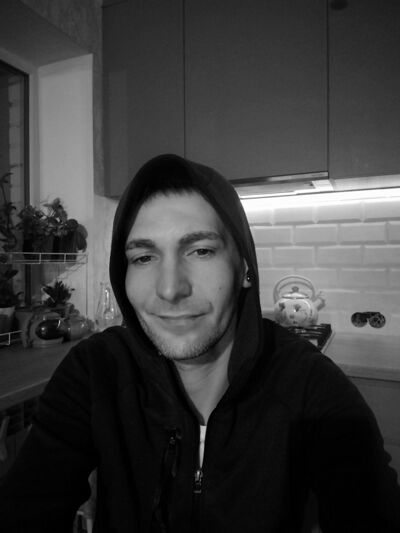   ,   Roman, 39 ,   ,   