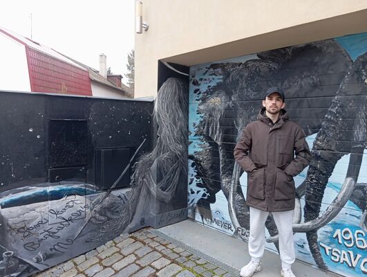 ,   Vladislav, 27 ,   ,   