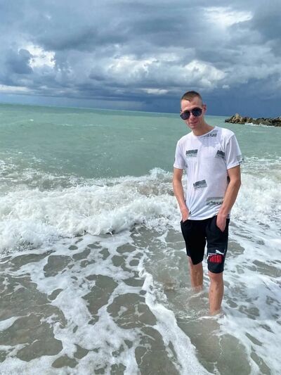  ,   Mihail, 27 ,     , c , 