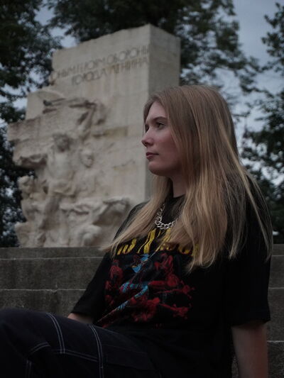  -,   Alina, 21 ,   