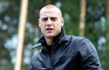  18828703  Maks, 32 ,    