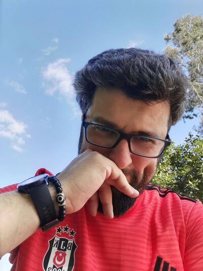  Esenyurt,   Emre, 40 ,   ,   