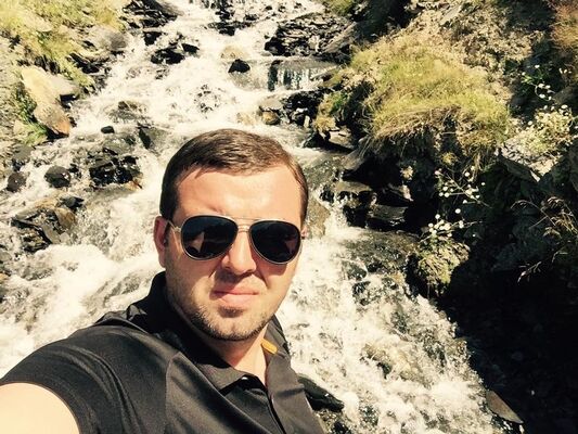  ,   Maxo, 41 ,   ,   , c 