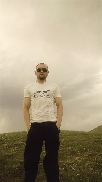  ,   Ruslan, 38 ,   ,   , c 