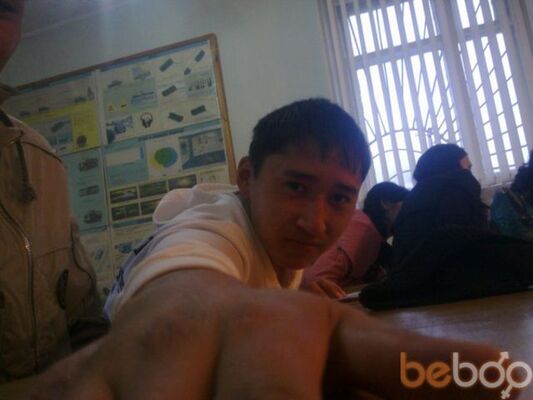  ,   Azat, 32 ,   ,   , c , 