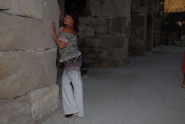  ,   Diana, 46 ,     , c 