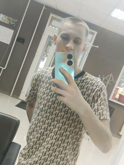  ,   Maxim, 22 ,   , c 