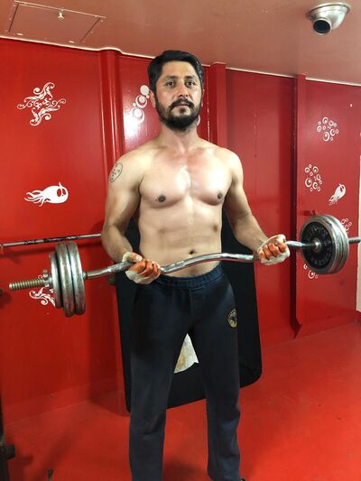  -,   Timur, 37 ,   ,   , c , 