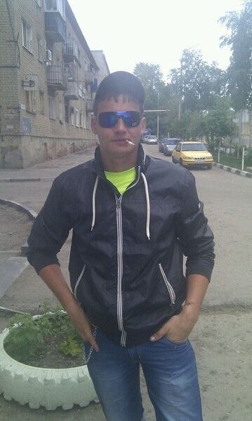  8600893  Oleg, 31 ,    