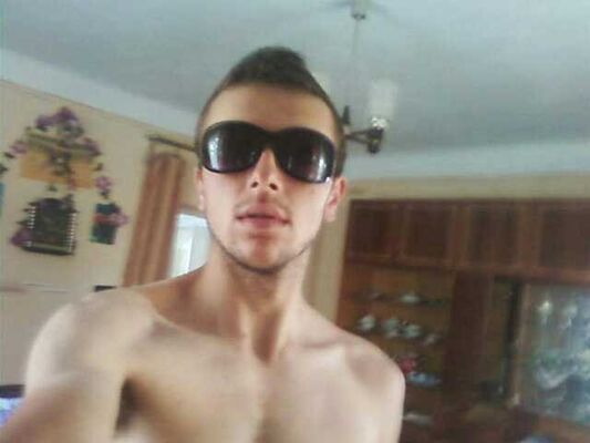  ,   Fans, 32 ,   ,   , c 