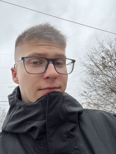  Kings Park,   Danil, 24 ,   ,   