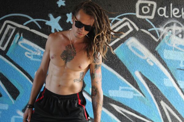  ,   Alex, 31 ,   ,   , c 