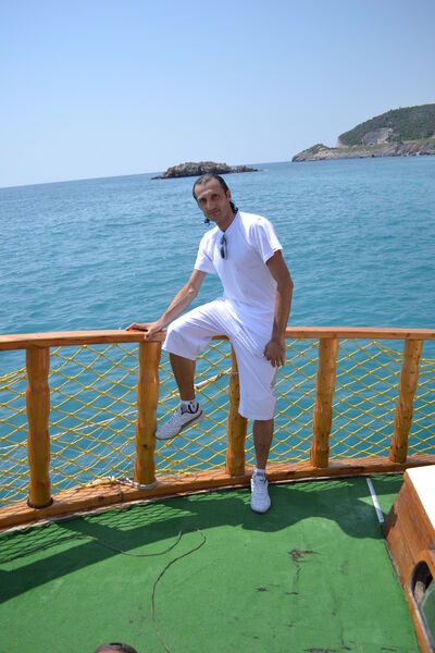  ,   Paata, 49 ,   