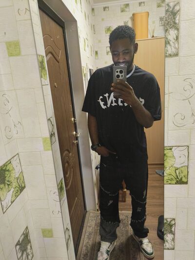  ,   Alfredito, 25 ,   ,   