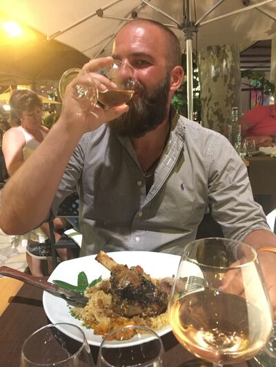  ,   Vasyl, 37 ,   ,   , c 