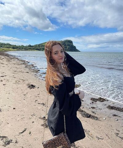  ,   Katya, 25 ,   c 