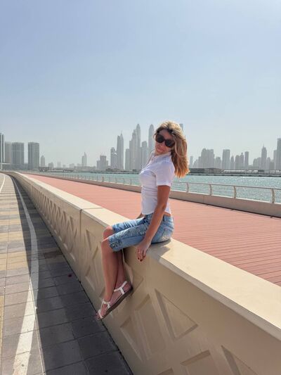  ,   Tatyana, 32 ,  