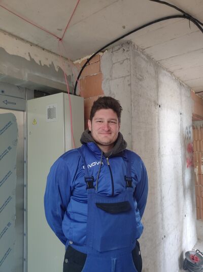  ,   Grisha, 48 ,   ,   