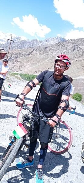  ,   Akmal, 42 ,   ,   