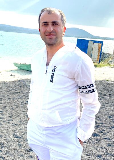  ,   Hakob, 37 ,   ,   