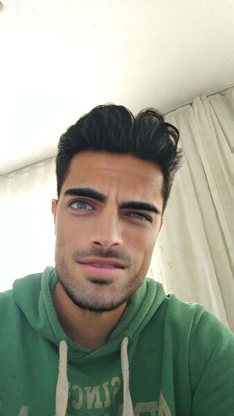  ,   Gokhan, 24 ,   ,   , c , 
