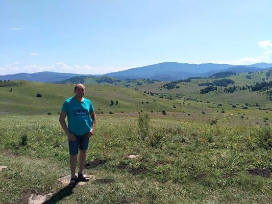  ,   Vladimir, 46 ,   c 
