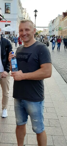  ,   Leszek, 44 ,   ,   , c 