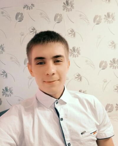  ,   Maxim, 32 ,   ,   , c , 