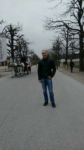  ,   Mihail, 35 ,     , c 