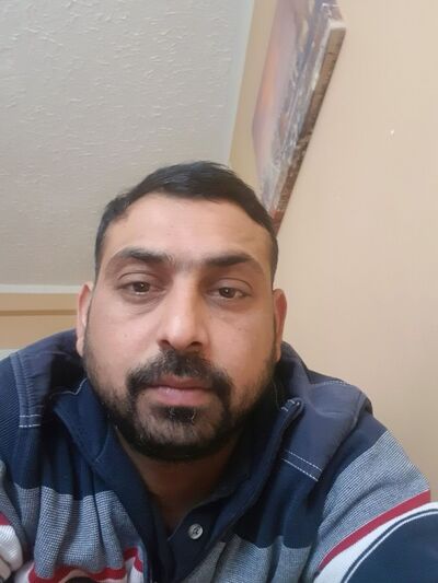  ,   Armen, 39 ,   ,   