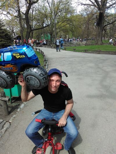  ,   Aleksand, 40 ,  