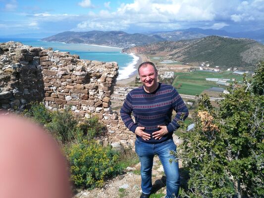  ,   Yuriy, 60 ,     , c 