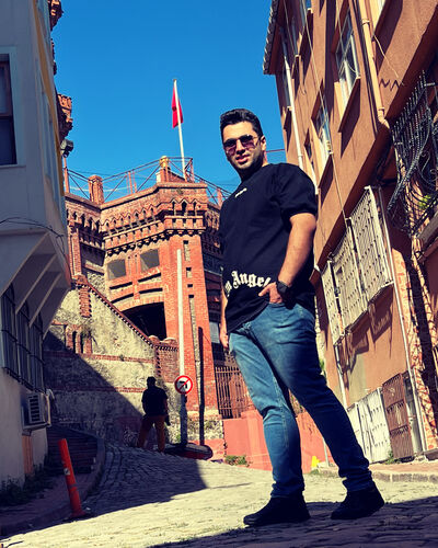 Frankfurt am Main,   Arash, 30 ,   ,   