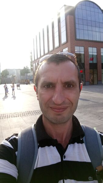  ,   Vlad, 45 ,   