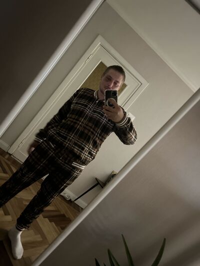  ,   Pavel, 32 ,   ,   