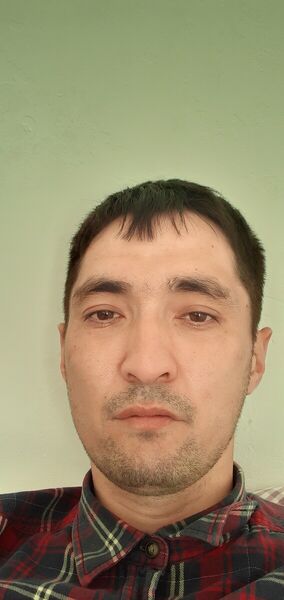  ,   Aza, 37 ,  